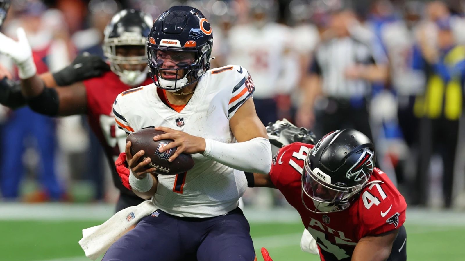 Justin Fields' injury compounds ugly Bears' loss to Falcons in Week 11